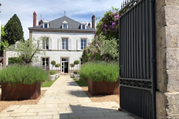 À Nieul (Haute-Vienne), aux portes de Limoges, un hôtel quatre étoiles est très prisé, notamment par une clientèle étrangère.