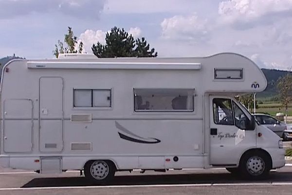 Prenez garde à bien sécuriser les camping-cars la nuit. Des vols ont été constatés sur les aires de repos des autoroutes.