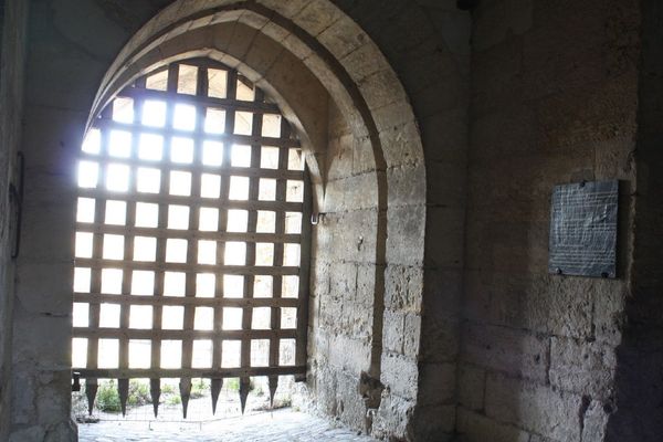 La herse  de Porte des Champs au château d'Angers