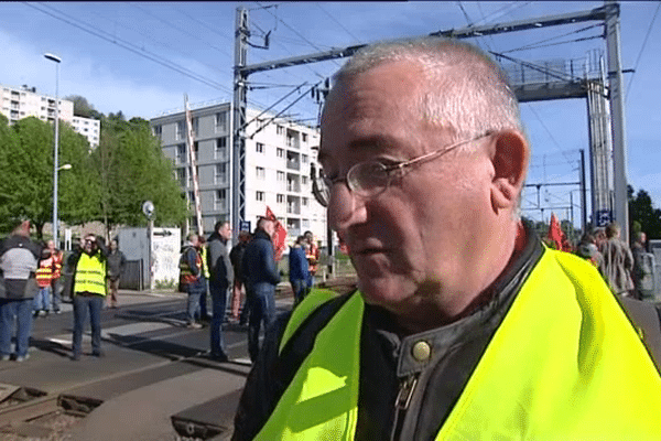 Hervé Renet, maire de Sainte-Croix-Hague, est décédé ce jeudi matin dans un accident de la route