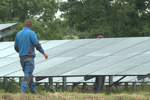 Entech propose des centrales photovoltaïques aux industriels, comme ici chez Armor Lux