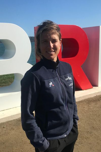 Camille Lecointre a effectué une grande partie de sa carrière sportive au Pôle voile de Brest. Pour préparer les JO 2024, elle a déménagé à Marseille afin d'être au plus près du plan d'eau où se dérouleront les épreuves