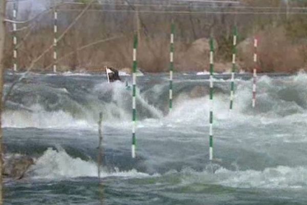 Trop d'eau, trop de danger : la compétition de canoë-kayak a été annulée