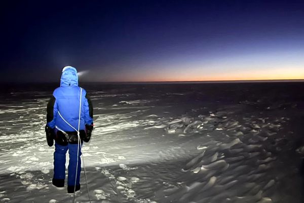 Douze hivernants sont mobilisés en permanence sur la base Concordia, en Antarctique. Parmi eux, Stéphane Fraize, un médecin girondin.