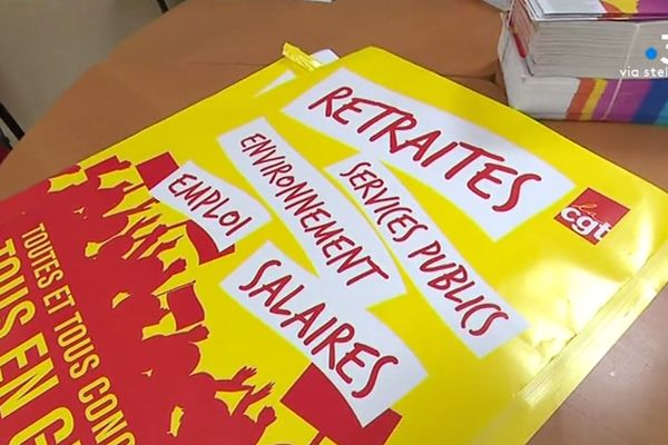 A la maison des syndicats de Bastia, la CGT préare des tracts pour la journée de mobilisation de jeudi.