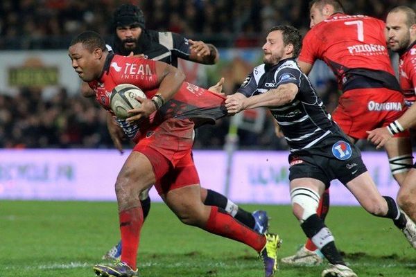 Le toulonnais Steffon Armittage avec le ballon lors de la rencontre.