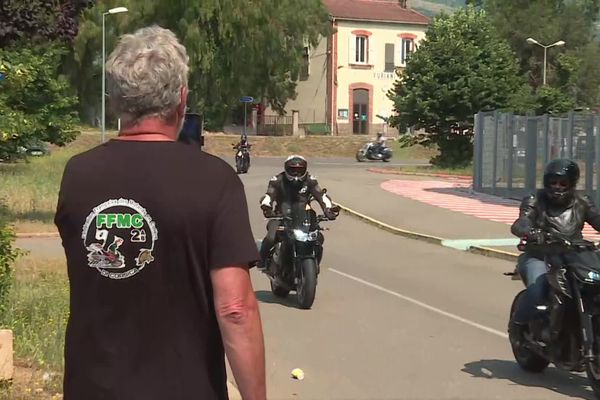 Samedi 17 juin, des dizaines de motards en colère ont manifesté à Bastia contre l’instauration d’un contrôle technique pour les deux-roues motorisés.