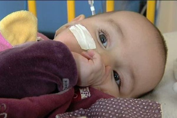 Lael, 8 mois, hospitalisé samedi pour une bronchiolite. Le bébé devrait rentrer chez lui ce 1er janvier.