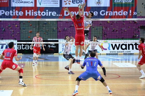 Le GFCA Volley ne se déplacera pas à Nantes ce week-end : un cas "possible" de Covid-19 a été détecté au sein des joueurs.