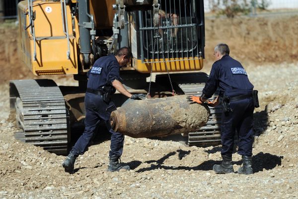 En juillet 2017, une bombe similaire avait été désamorcée par les démineurs à Vénissieux, près de Lyon.