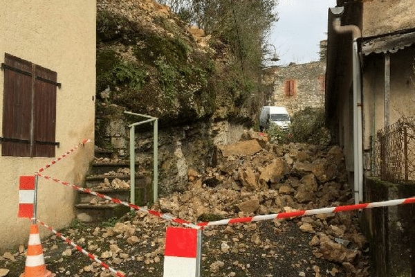 Une vue de l'éboulement