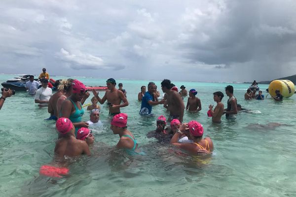 Les nageurs participants au Tahiti Swimming Dream.