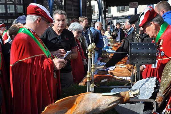 Le concours du jambon de Bayonne moment phare de la foire au jambon. 