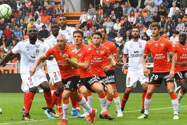 6e journée de Ligue 2  : FC Lorient / Guingamp au stade du Moustoir