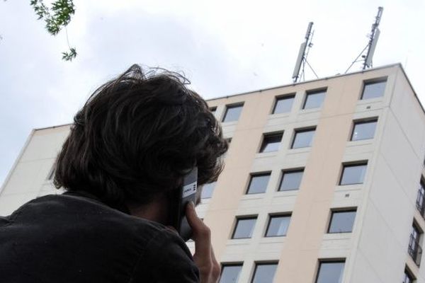 ? Les antennes –relais de téléphonie sont-elles dangereuses pour notre santé ?