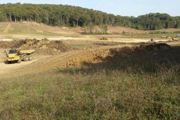 Sur le site du Testet, les travaux de déboisement se poursuivent.