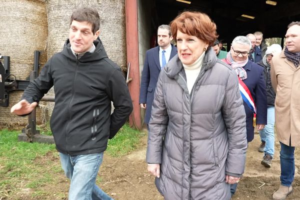 Annie Genevard, ministre de l'Agriculture en visite dans le Doubs le 2 janvier 2025.