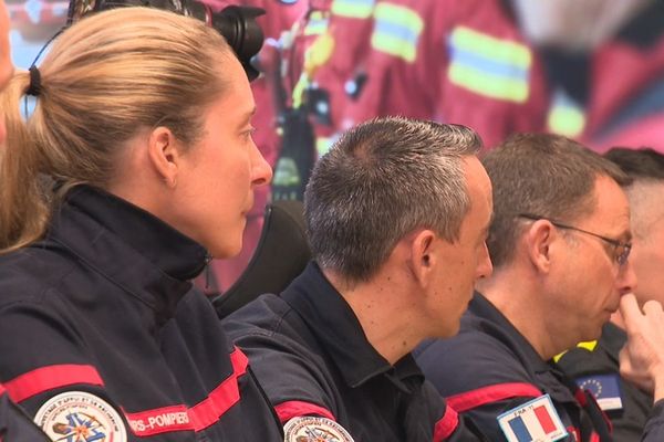 Les sapeur-pompiers et les sauveteurs se retrouvent en France après 10 jours de mission en Turquie