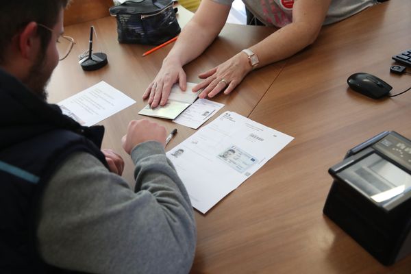 Dans le sud Gironde, de plus de communes sont équipées d'un dispositif permettant de recueillir les demandes de papiers d'identité. (photo d'illustration)