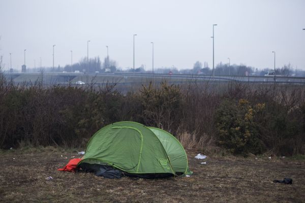 Les trois garçons sont passés par Calais.