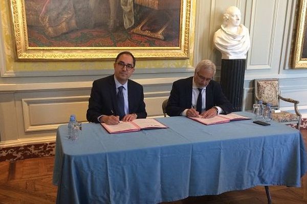 Jeudi 16 mai le maire de Dijon François Rebsamen et le Président-Directeur du Louvre Jean-Luc Martinez ont signé une convention cadre entre le Musée du Louvre et le Musée des Beaux-Arts de Dijon