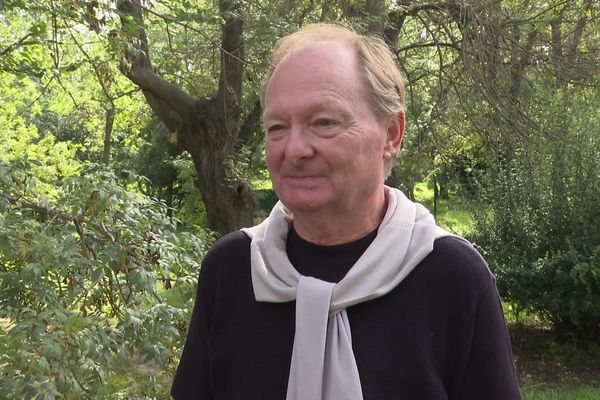 Sylvain Nuns, aujourd'hui guéri, a été atteint d'un cancer à chaque sein, un cas rarissime pour un homme.