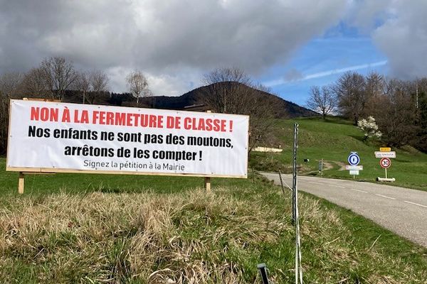 Si le village perd une classe, tous les élèves, de la petite section de maternelle au CM2, seront regroupés en une classe unique.