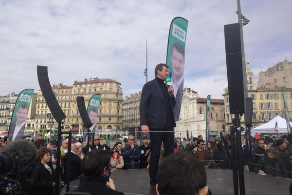 Yannick Jadot l'écologiste était en campagne à Marseille ce mercredi.