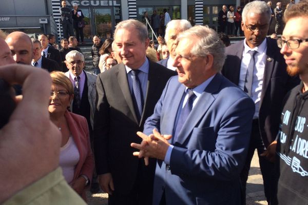 Jacques Mézard, ministre de la cohésion des territoires est en déplacement en Haute-Garonne depuis mercredi. Après Grenade, le ministre a  poursuivi son déplacement au Mirail, une semaine après les tensions survenues dans le quartier, où il a rencontré des acteurs de la vie associative.