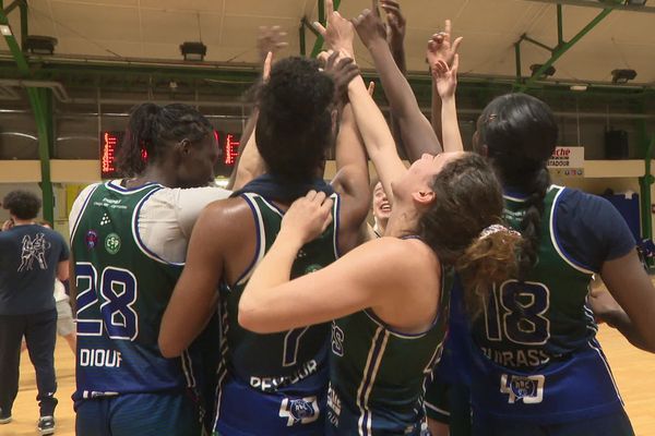 Les filles du LABC à l'issue du match contre Annemasse