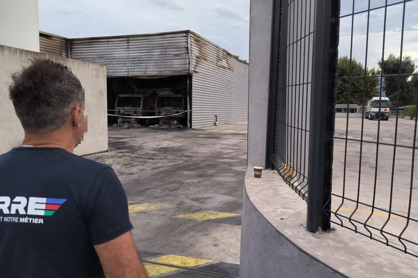 Le feu s'est déclaré aux environs de 22h30.