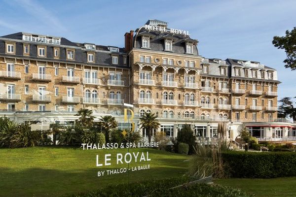 Le Royal-Thalasso Barrière intègre dans son complexe un des centres de thalassothérapie les plus luxueux et les plus renommés d'Europe.