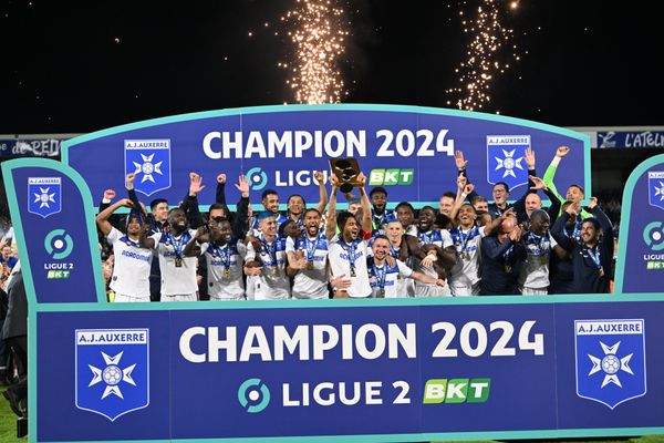 L'AJA sacrée championne de Ligue 2 au stade de l'Abbé-Deschamps, vendredi 17 mai 2024.