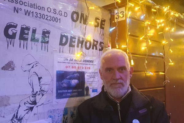 Laurent voisin est un ancien SDF, aujourd'hui bénévole au sein de l'association "On se gèle dehors".