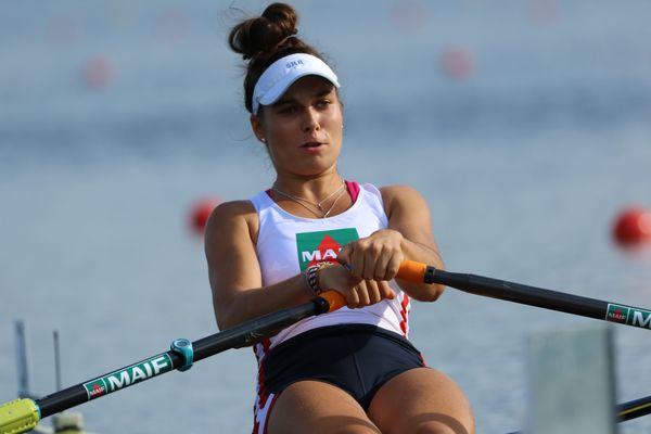 Après ceux de Tokyo en 2021, Margaux Bailleul, 24 ans, préparait ses deuxièmes Jeux Olympiques à Paris. Mais le Comité National Olympique et Sportif Français (CNOSF) a confirmé ce vendredi 21 juin 2024 le remplacement de la Havraise Margaux Bailleul, qui avait participé à la qualification du bateau, par Elodie Ravera-Scaramozzino au sein du deux de couple à un mois du début des JO. Une décision attendue mais que la rameuse normande ne comprend pas.