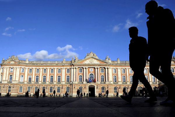 Le dépôt des dossiers doit être fait auprès de la Mission égalité diversités de la Mairie de Toulouse au plus tard le 28 novembre 2021.