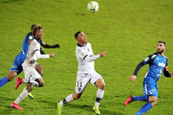 Le VAFC jouant à Niort, le 21 février.