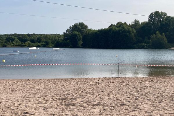 La baignade est interdite à Thaon au moins jusqu'au lundi 26 août.