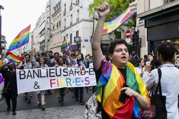 La première « gay pride des banlieues » était organisée par l’association « Saint-Denis ville au cœur ». 