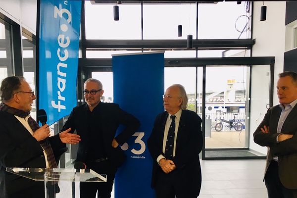 Mercredi 30 janvier 2019, Olivier Montels, directeur le réseau France 3, Patrick Herr président de l'Armada, Stéphane Gaillard directeur régional de France 3 Normandie et Gilles Lefèvre rédacteur en chef de France 3 Normandie ont signé le partenariat de l'évènement.