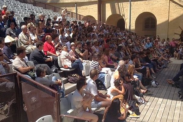 Montpellier - Assemblée générale des intermittents de mardi à l'Agora- 10 juin 2014.