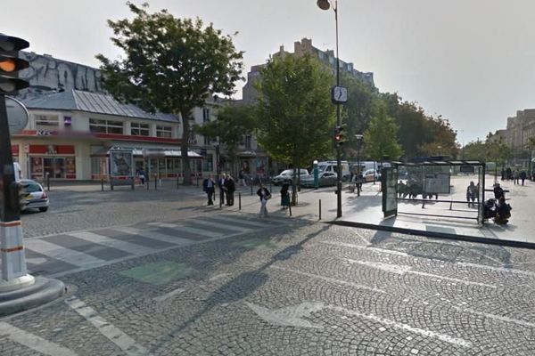 Le boulevard de Ménilmontant, à Paris, où un enfant a été tué après avoir été percuté par une camionnette, le mardi 4 août 2015. 