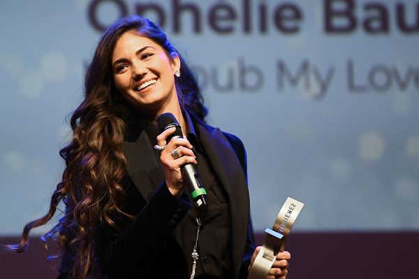 L'actrice Bisontine a été sacrée révélation féminine par la presse internationale en poste à Paris.