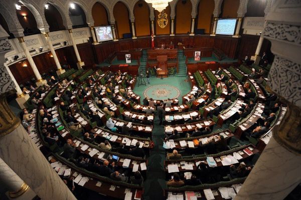 Le parlement tunisien en plein débat sur la constitution