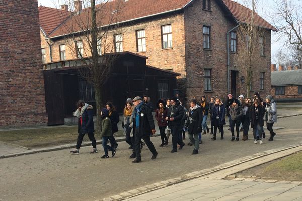 Pendant deux jours, la Région des Pays de la Loire a emmené des lycéens et des apprentis sur les traces de la barbarie nazie