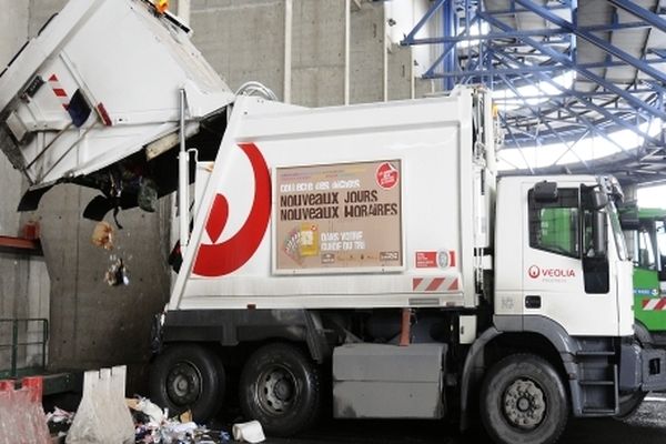 Les éboueurs de Saintes en grève illimitée