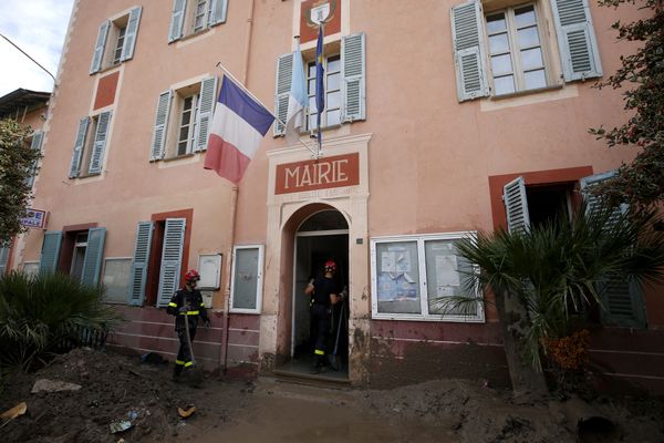 En octobre 2020, le rez-de-chaussée de la mairie de Breil-sur-Roya a été entièrement inondé suite au passage de la tempête Alex.