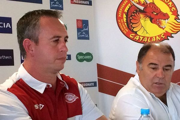 Perpignan - Steve McNamara, nouvel entraîneur des Dragons catalans, (à gauche) en conférence de presse - juin 2017.