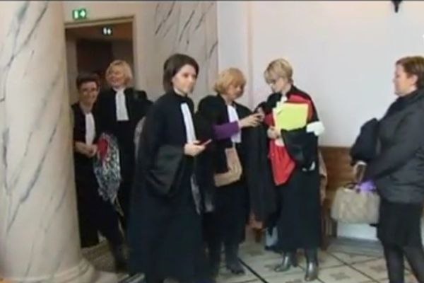 Les avocats de tous les barreaux du Nord-Pas de Calais étaient en grève ce mardi pour protester contre la réforme des professions réglementées.