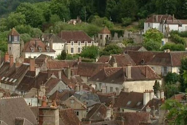 Tonnerre est la 1ère ville de Bourgogne a obtenir le label "Petite Cité de Caractère".